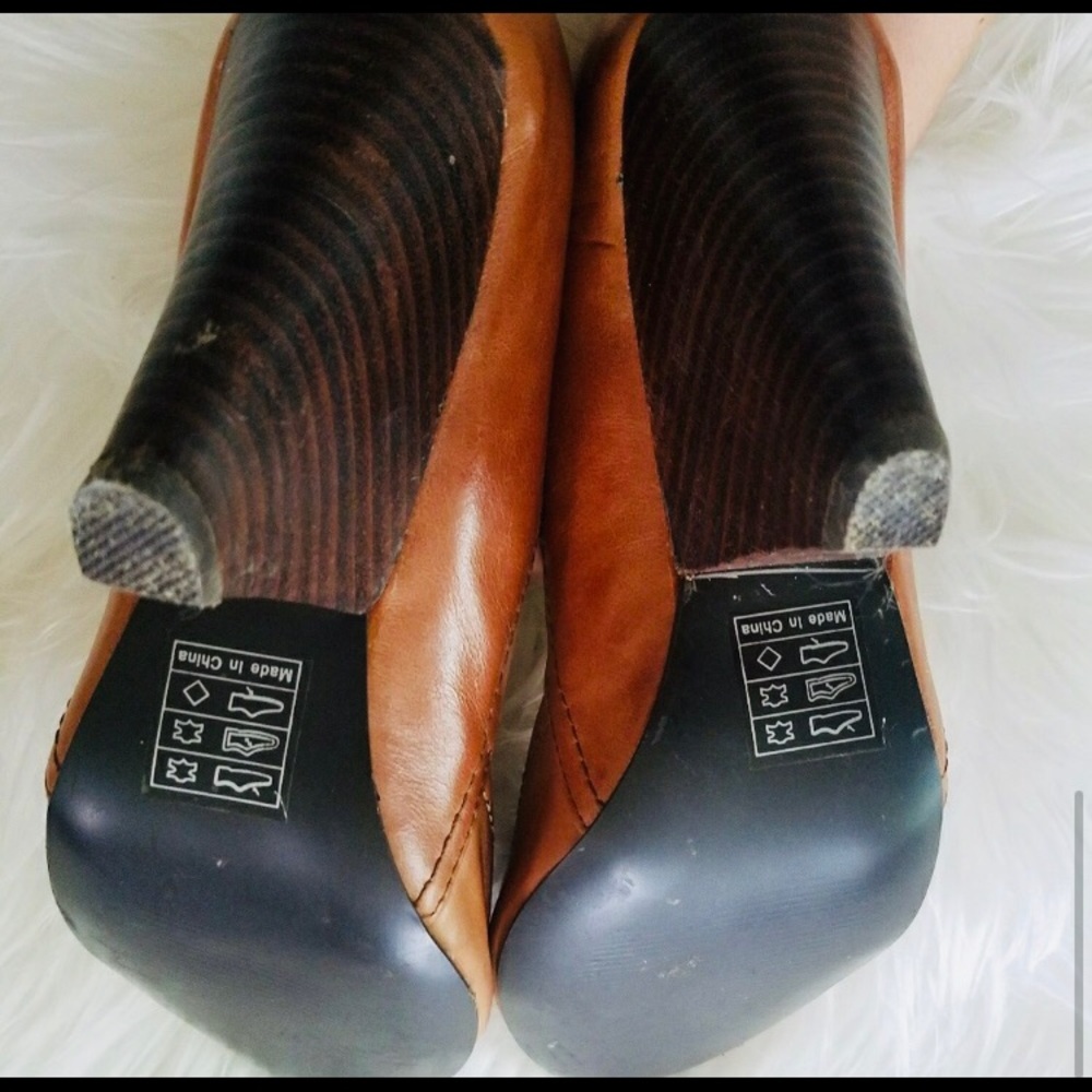 Envy Cognac Almond Toe Heels - Picture 5 of 6